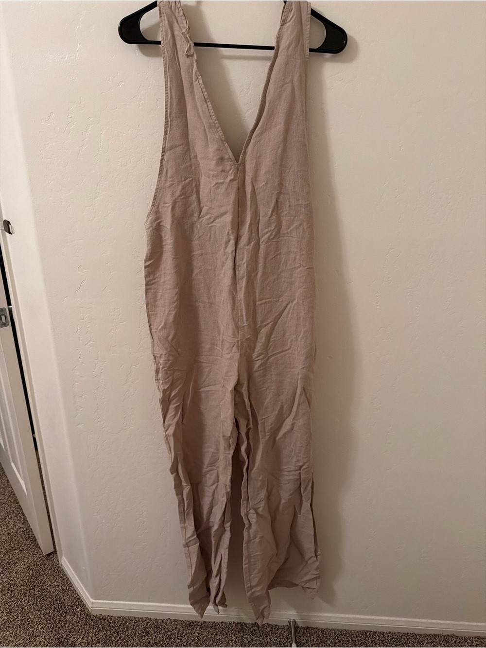 Zara Beige Sleeveless V-Neck Linen Jumpsuit